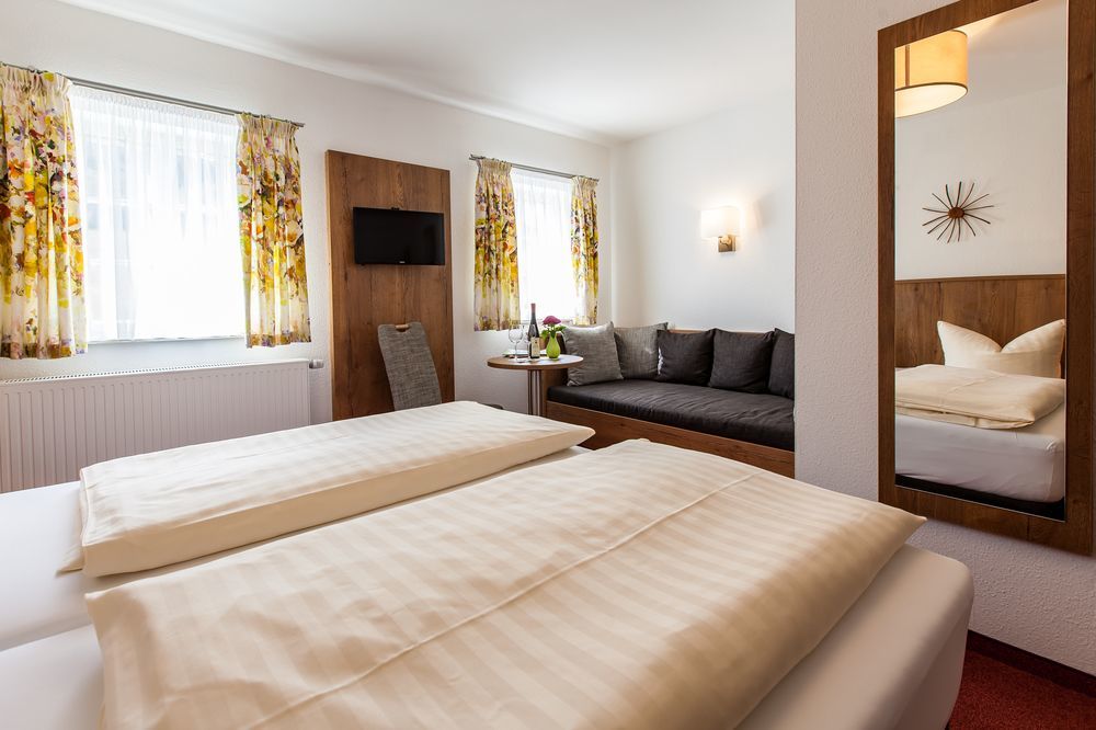 Wanderhotel Sonnebergbaude Вальтерсдорф Экстерьер фото