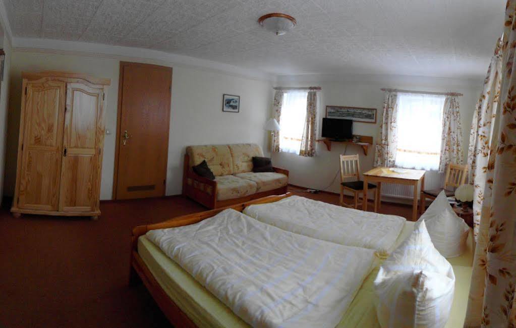 Wanderhotel Sonnebergbaude Вальтерсдорф Экстерьер фото